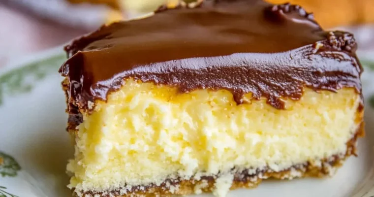 Boston Cream Pie Poke Cake: Irresistibly Delicious Recipe!